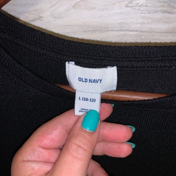 Old navy sweater - Picture 2 of 3